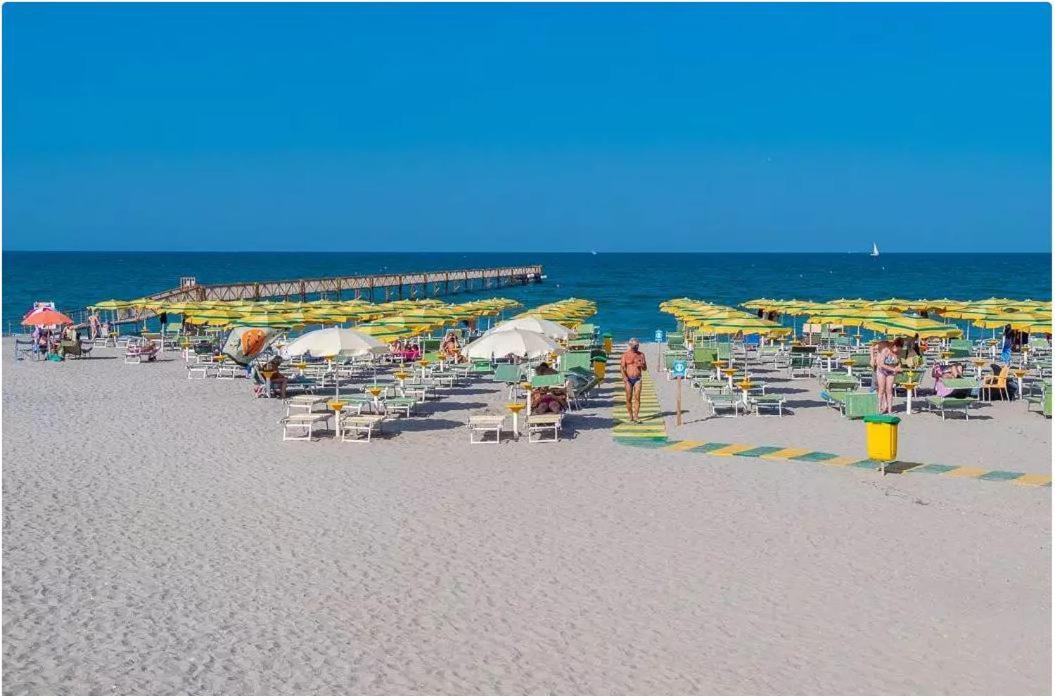 Vacanceselect Mobil Homes - Camping Pineta Sul Mare Camping Village Cesenatico Exterior photo
